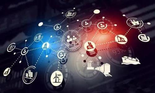 从互联网二十年风云变幻，看科技、灾难与政策交织的时代浪潮